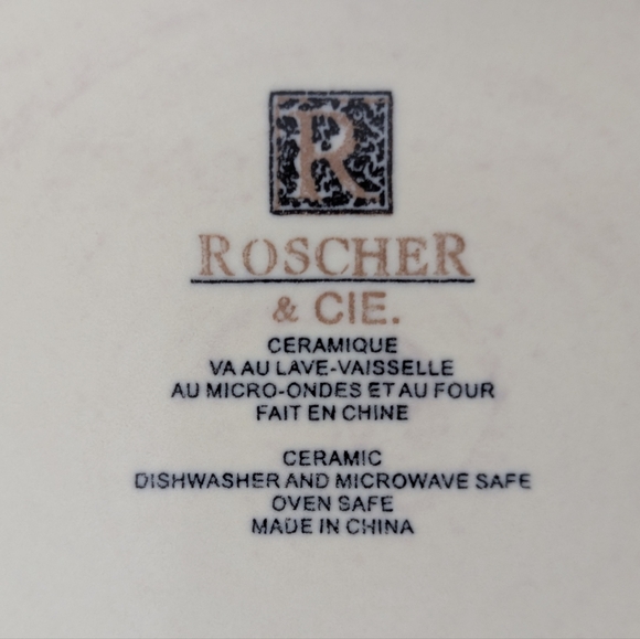 Roscher & Cie. 3-Quart Round White Ceramic Covered Casserole Dish - Picture 7 of 7